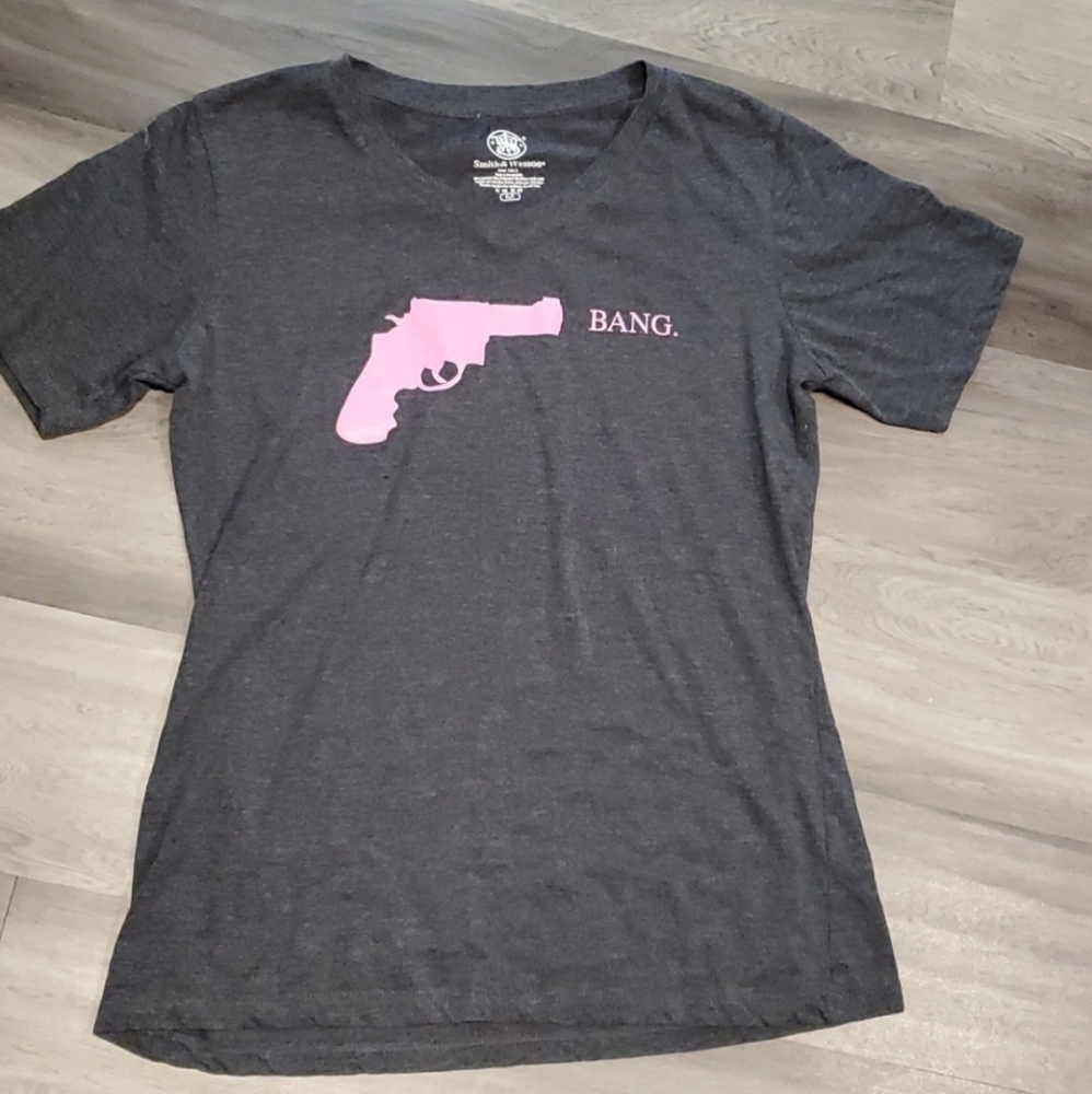 Cute Cute Smith and Wesson V-Neck Tee! Rare!
